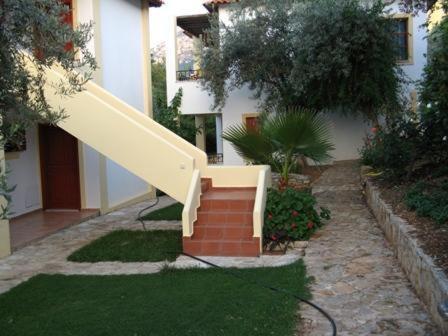 Hotel Heleni Apartments Epidaurus ภายนอก รูปภาพ