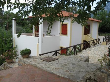 Hotel Heleni Apartments Epidaurus ภายนอก รูปภาพ